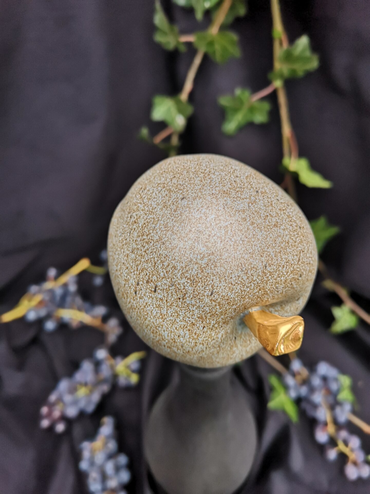 store_01GH3PA19DT5S64CY5FZFC6QWZ2Fassets2F1668022744100-IMG_20201110_142125.jpg Apple Inspired Ceramic Wine Cork - Matte grey color - Image 1