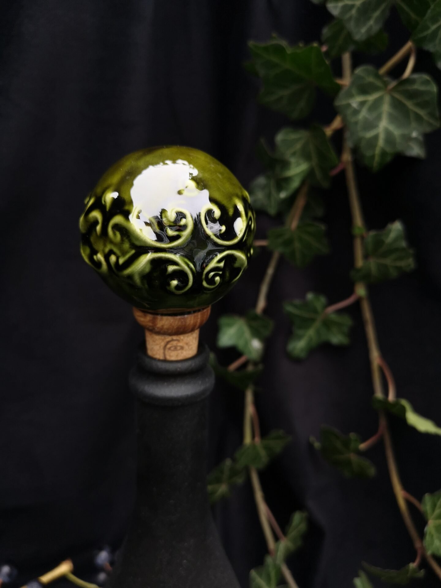 store_01GH3PA19DT5S64CY5FZFC6QWZ2Fassets2F1669558017613-IMG_20201110_143806.jpg Round Elegance Wine Cork - Mossy green color - Image 1