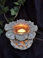 Elegant Flower Candle Holder with Golden Accents: Illuminate in Style - Pearl white / gold color - Image 5