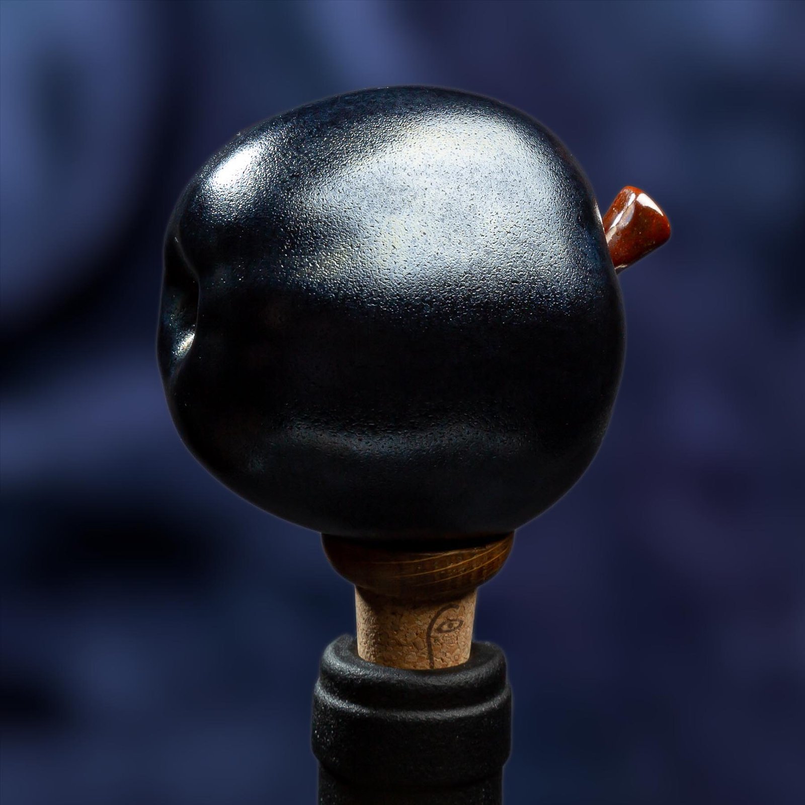 store_01GH3PA19DT5S64CY5FZFC6QWZ2Fassets2F1712762056859-MEI_944220copy.jpg Apple Inspired Ceramic Wine Cork - Matte dark grey color - Image 1