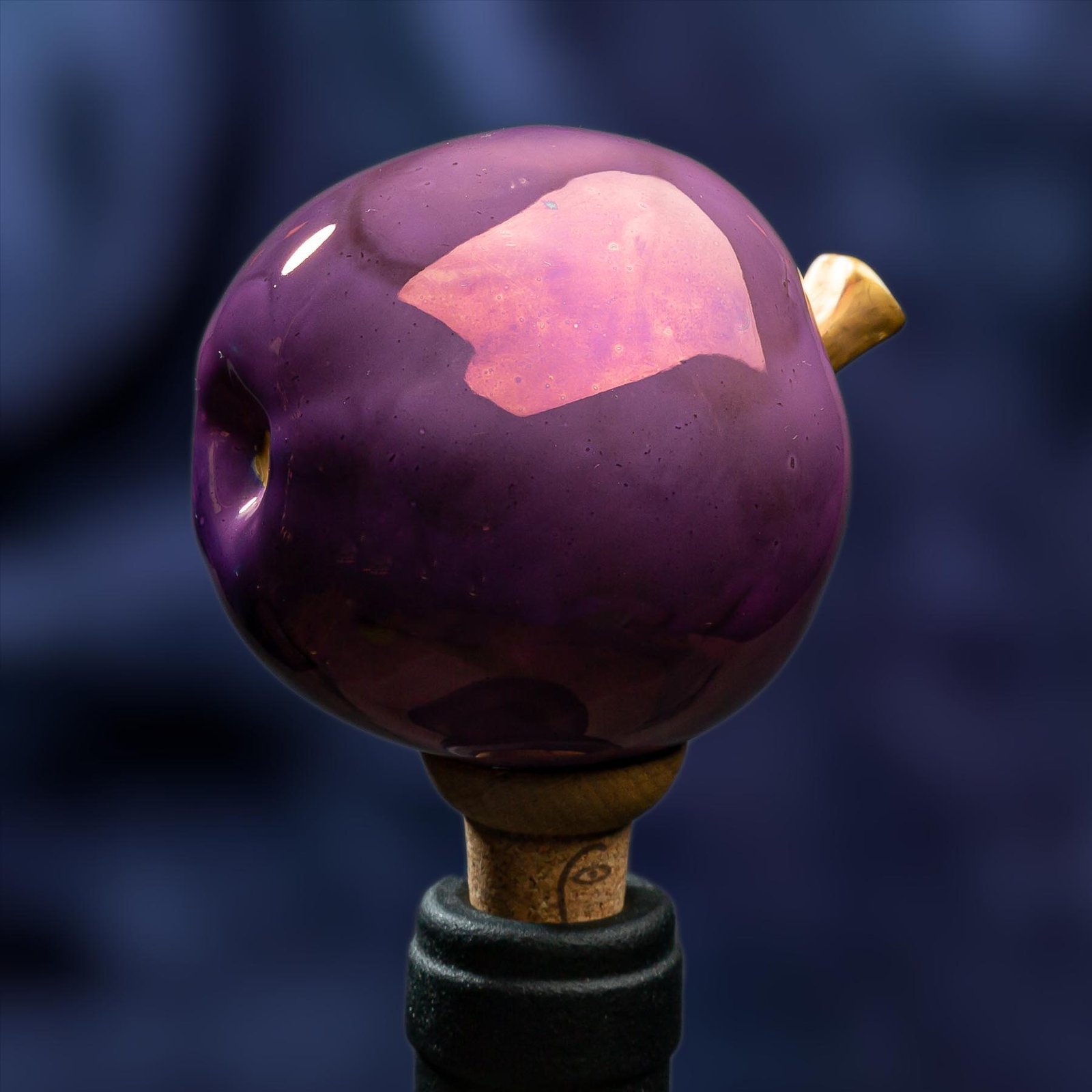 store_01GH3PA19DT5S64CY5FZFC6QWZ2Fassets2F1712763086919-MEI_940620copy.jpg Apple Inspired Ceramic Wine Cork - Purple color - Image 1