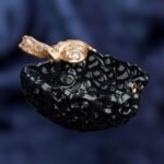 Apple-Shaped Ceramic Bowl - Black and gold color - Image 3