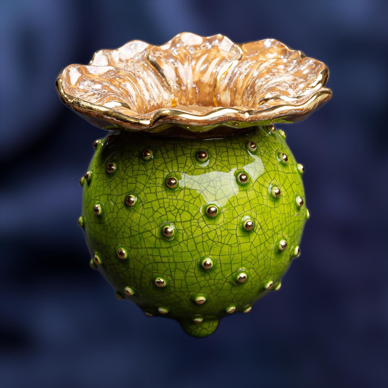 store_01GH3PA19DT5S64CY5FZFC6QWZ2Fassets2F1712763856723-MEI_007920copy.jpg Petite Floral Bloom Vase - Light green crackle with gold color - Image 1